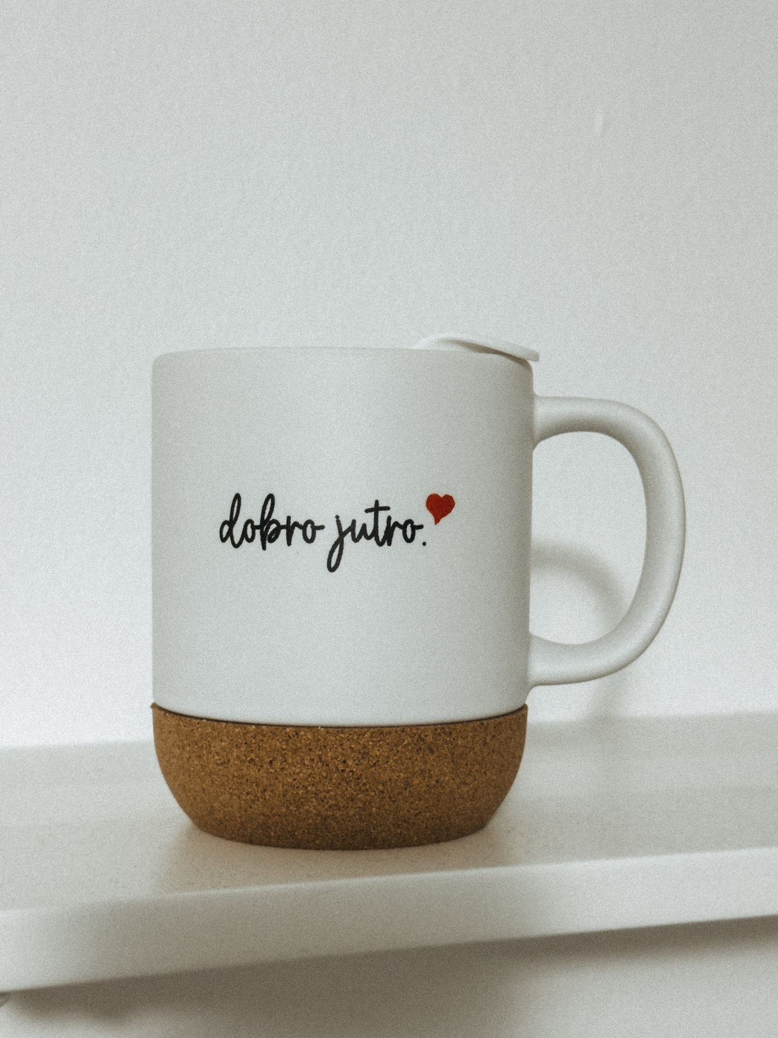 Šolja sa plutom i poklopcem #dobro jutro Šolja sa plutom i poklopcem #dobro jutro